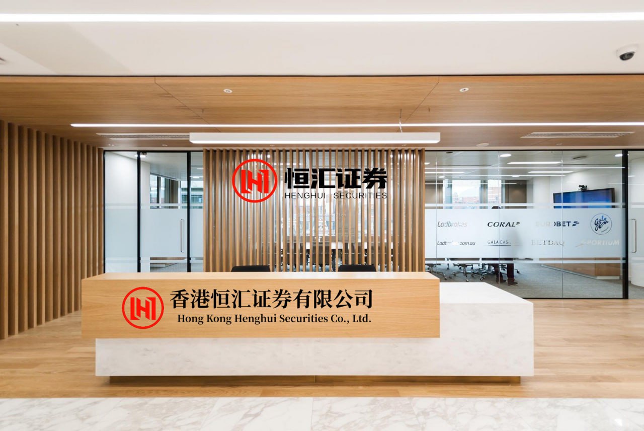 股鑫所 游戏宅男集体薅羊毛，10万份夜宵一秒没！淘宝闪购赚麻了！